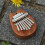 8 Mini Daumenklavier Aus Holz Für Kinder 6