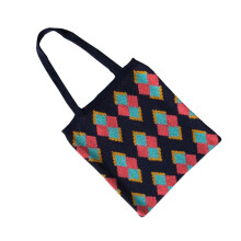 Women Gestrickte Mit Quadratischem Muster Tote