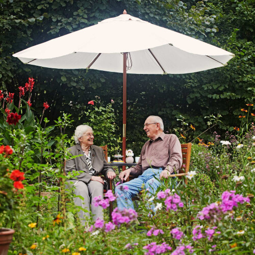 Gartentisch mit Loch für Sonnenschirm 2