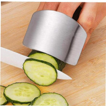 Kitchen Stainless Steel Finger Protector For Slicing And Chopping Hand Guard Knife Safety Tool