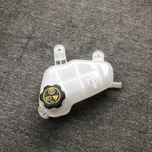 Kylvätsketank med lock för motor 2