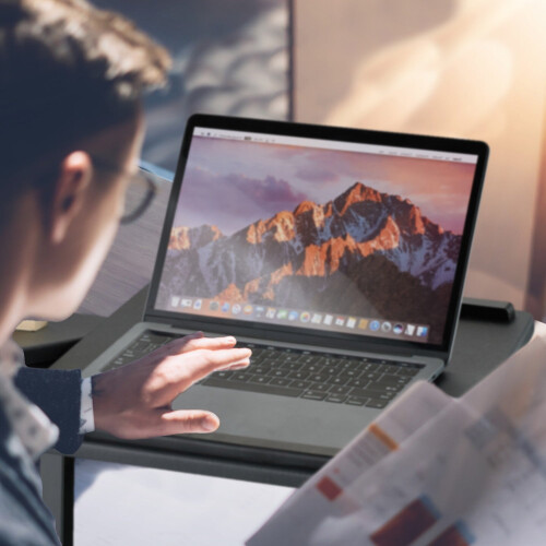 Höhenverstellbarer Laptoptisch mit Rollen 2