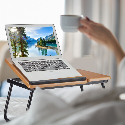Laptoptisch mit neigbarer Arbeitsfläche 1