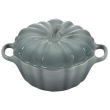 Le Creuset Stent?j Figural Pumpkin Petite Cocotte 12 oz. Havsalt