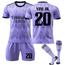 (12-13 anni) Tuta sportiva da trasferta Real Madrid Viola n. 10 Modrić n. 20 Vini Jr. - Perfetta n.