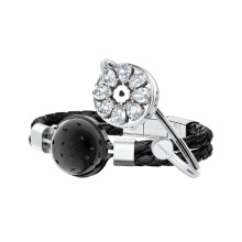 Totwoo Long Distance Touch Bracelets: Vibrating, Light-Up Smart Jewelry for Couples - 'We Bold, We Bloom' Collection
