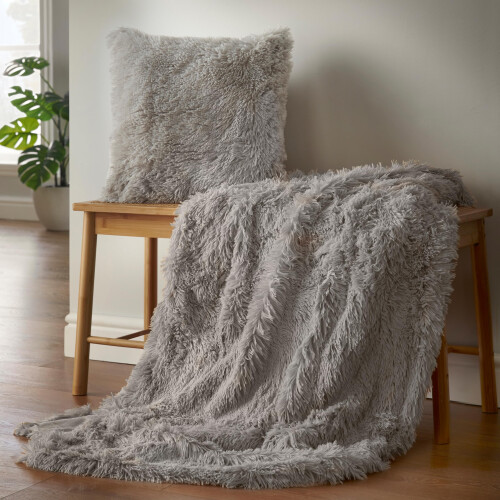 Catherine Lansfield Catherine Lansfield Cuddly Deep Pile 150x200cm Blanket Throw Silver Grey 1