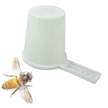 Bee Feeder Entrance Water Feeder For Beehive Plastic Easy To Use Beekeeping Tool Larvae Hydration