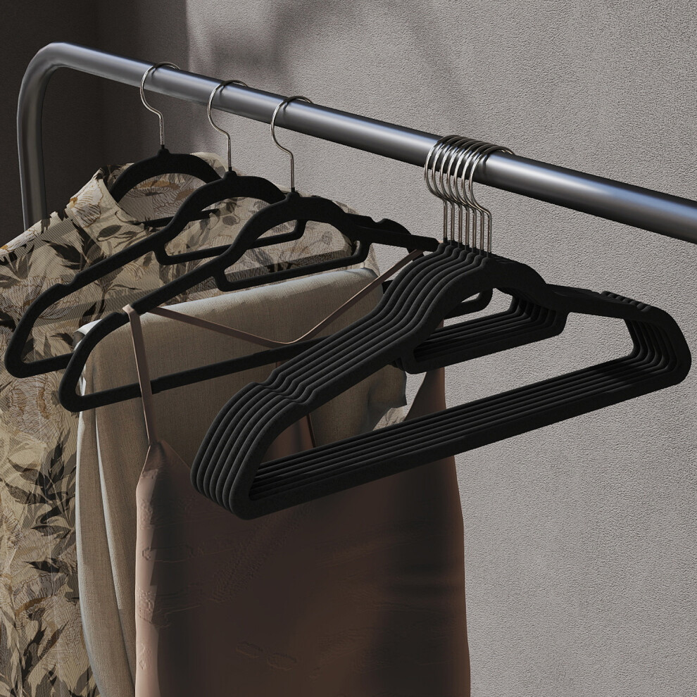 Songmics Velvet Hangers, 50 Pack, Non-Slip Clothes Hangers, 0.6 Cm Thickness, Space Saving, 360 Swivel Hooks, 43.5 Cm Long, For Coat, Jacket Black