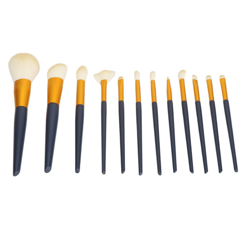12Pcs Soft Bristle Makeup Brush Set in Orange Bag 2