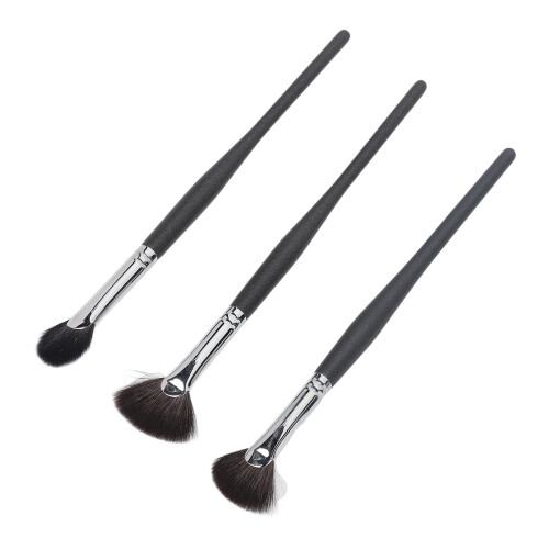 3Pcs Soft Fan Shaped Highlighter Makeup Brushes 2