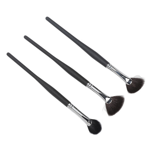 3Pcs Soft Fan Shaped Highlighter Makeup Brushes 1
