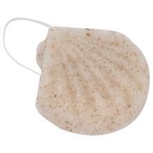 Hautpeeling-Schwamm in Muschelform