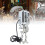 Metall-Mikrofon-Roboter mit Gitarre im 11