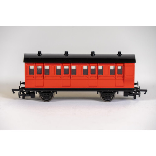 BACHMANN Thomas & Friends - RED BRAKE COACH - HO Scale 1