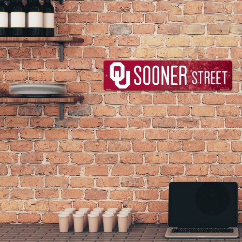 Rico Industries NCAA Oklahoma Sooners Placa de Rua Plástica 16-Inch 2