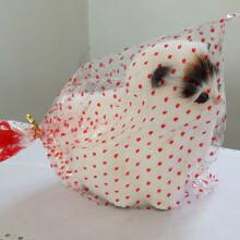 Echte Schafwoll-Plüsch-Katzenspielzeug mit Miaulaut, 21x16x9cm, batteriebetrieben