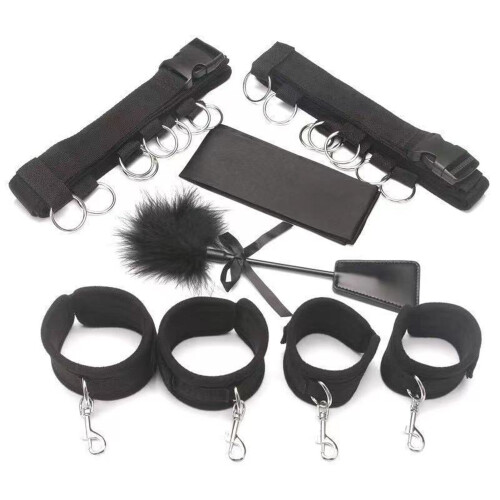 Set Bondage Nylon Manette Gambe Polso Caviglia Piuma 1