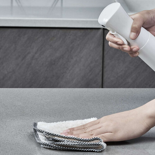 Haarsprayflasche multifunktional mit Wasserfüllung 1