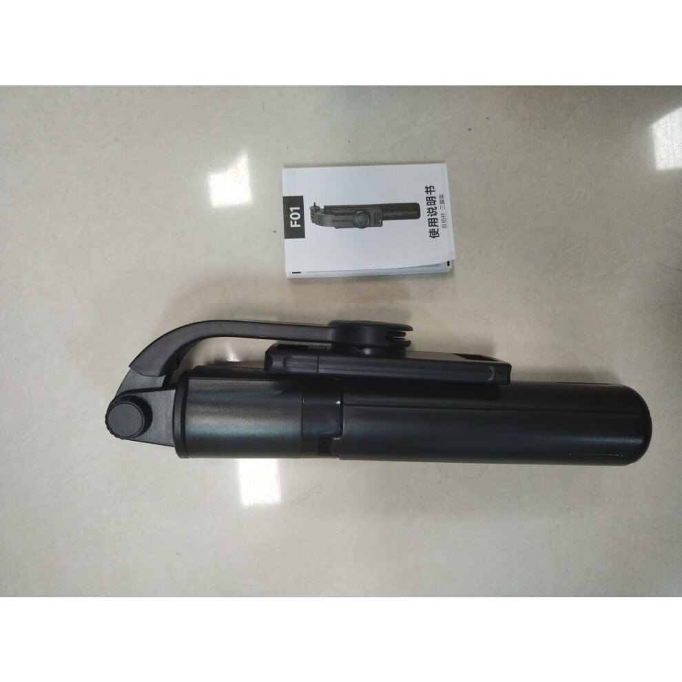 Extendable Selfie Stick Tripod 67.2Cm Phone Clip Remote Shutter 643505170139