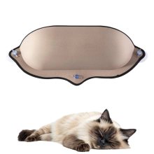 Panier pour chat à ventouse beige 72x25x15 cm, confortable et moderne, idéal pour observer le monde en toute sécurité.