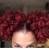 Courte queue de cheval bouclée afro puff synthétique avec cordon de serrage rouge 2