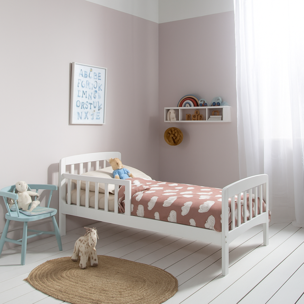 Noa And Nani Juni Toddler Bed Solid Wood In Classic White