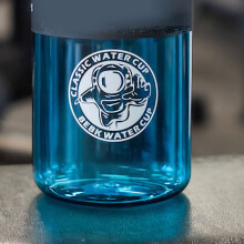 Große 2300 ml blaue Plastik-Wasserflasche für den Weltraum mit Trageband für Herren und Damen