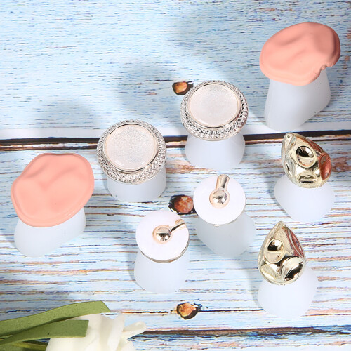 (MY-01) 8pcs Silicone Nail Art Toe Separator Washable Reusable 1