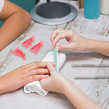 Bestauty Nagellack-Entferner-Set mit 10 Tüchern, 2 Clips & Feile