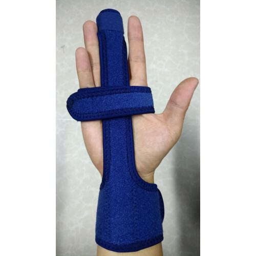 Navy-Blauer Fingerkorrektor mit Stahl