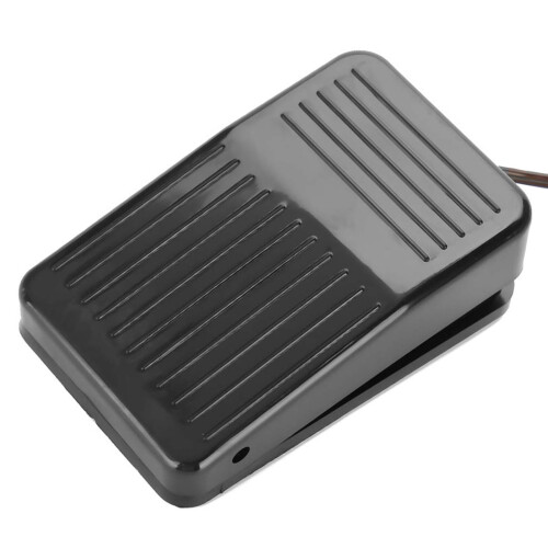 Zwart schuin voetpedaal, antislip, compact 1