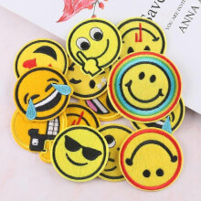 Embroidery Patch 30 pcs Emoji-Expression Sew Iron-on Patches Kids Iron-on Badge for Clothing T-Shirt Jeans Jacket Bag DIY Lefou（Random Delivery）