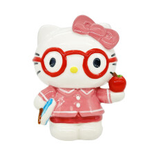 Hello Kitty iskolai tanr figura 4,5""""H x 3,5""""Sz x 5.75""""H Ksztette: Blue Sky Clayworks