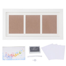 Baby handafdrukkit met zwart inkt en witte lijst