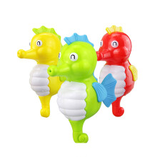 (Sea Horse Random Colour) Badspielzeug: Wasser-Sprüh-Wind-Up-Schildkröte schwimmend