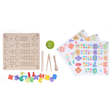 Tavola con chiodini e perline, gioco matematico Montessori