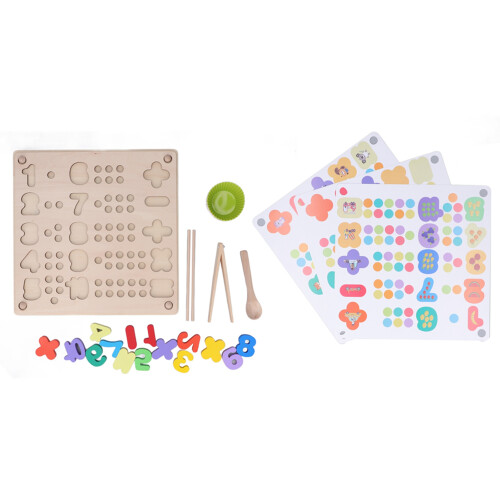 Tavola con chiodini e perline, gioco matematico Montessori
