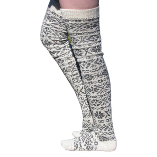 Frauen gestrickte lange Oberschenkel-Beinwärmer-Silber