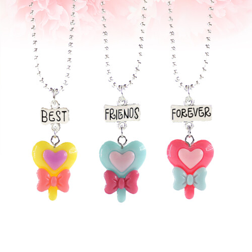 3 Pezzi Collana In Resina Per 1