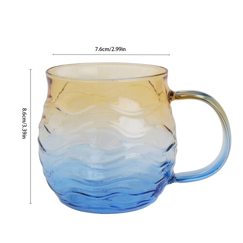 Strukturierte, ozeanisch gewellte Glastasse,-Haifischflossen-Typ 1