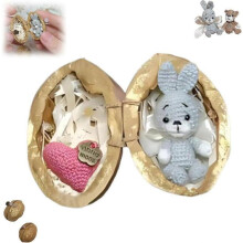 (A) Mini-Häkeltier aus Walnussschale, Miniatur-Hasenbär mit Herz, Geschenk zur emotionalen Unterstützung