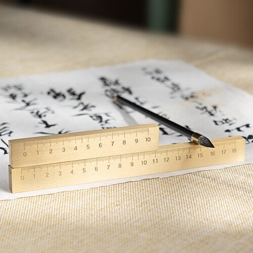 Brass Paperweight with Scale Marking for Students Artists-18cm 2