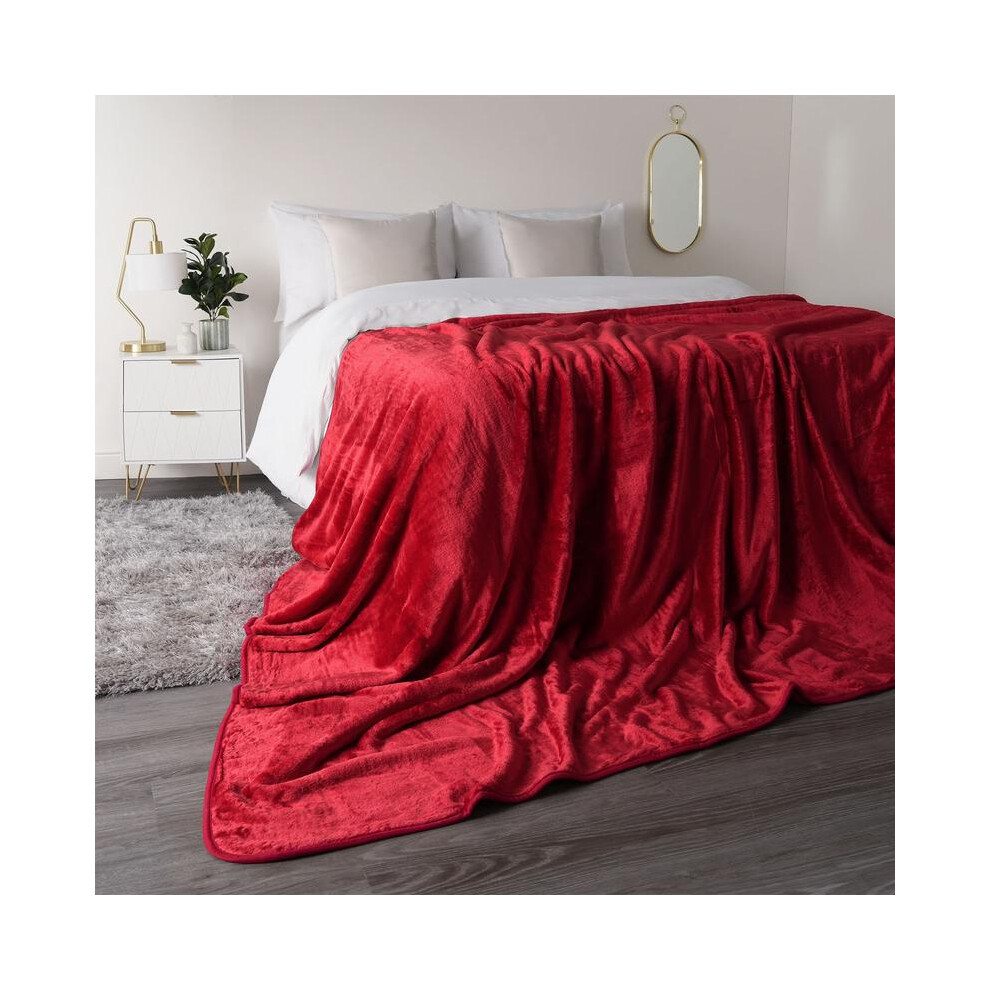 (Red, 150 x 200cm) OHS Luxury Faux Fur Large Silver Mink Fleece Throw Over Sofa Bed Soft Warm Blanket-image-OPC-PMQ9DFK-NEW