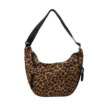 Crescents Bag Kleine Slings Crossbody Tas met Halve Maan-bruin