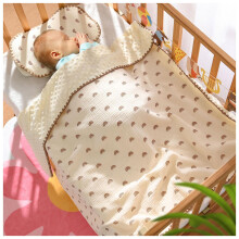 Babydecke mit gepunkteter Rückseite, niedlicher