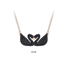 (Style U) High-quality multi-color swan necklace, classic and versatile crystal collarbone chain