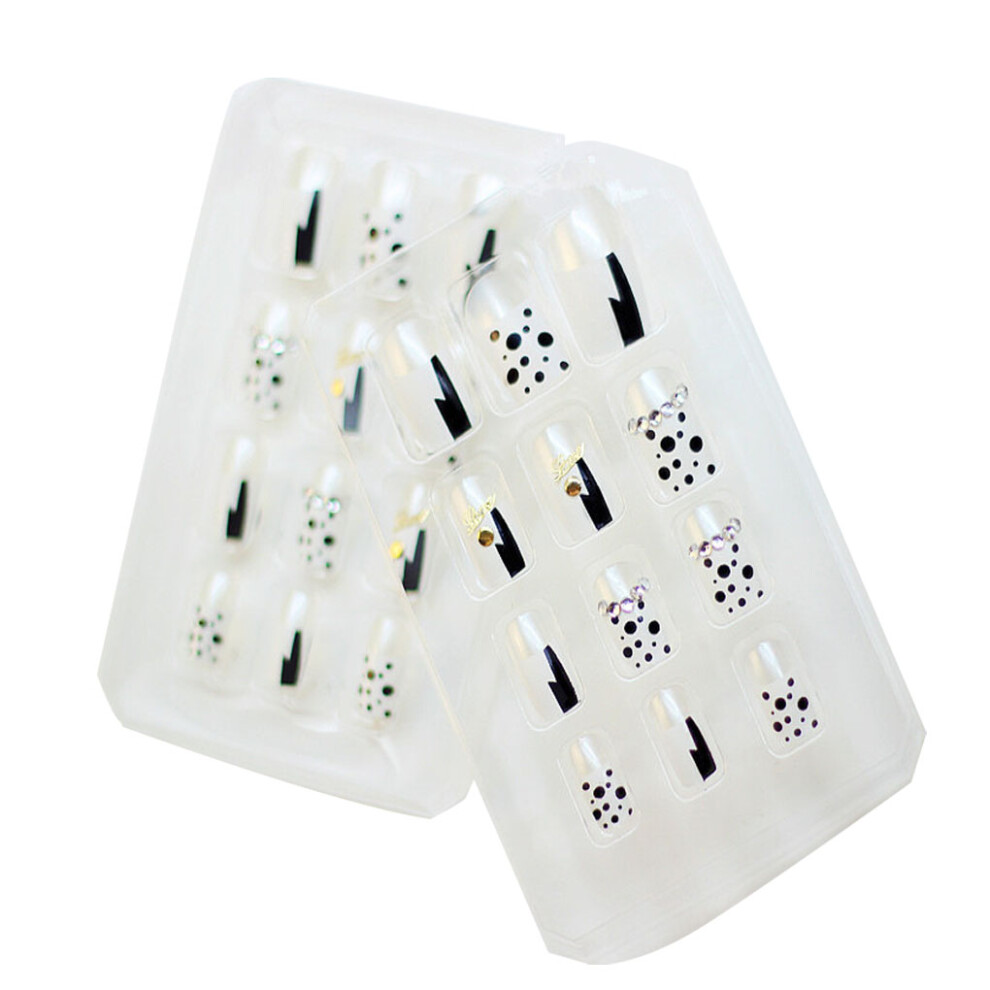 Press on Fake Nails Artificial Manicure Patch Professional False Nail