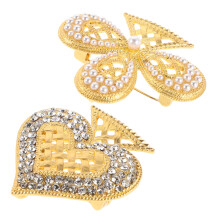2Pcs Plum Blossom Brooch Pin Rhinestone Heart Flower Lapel Accessory