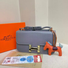 H-shaped buckle tofu bag, fashionable, versatile, with pony pendant